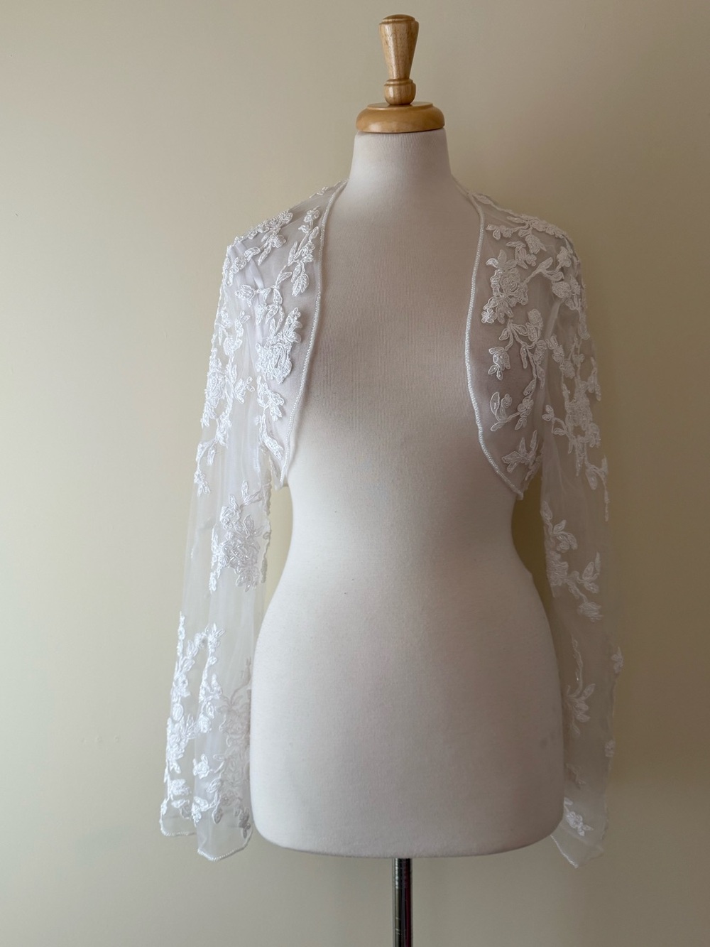 White Embroidered Lace Bridal Bolero Bell Sleeve Shrug | One Size